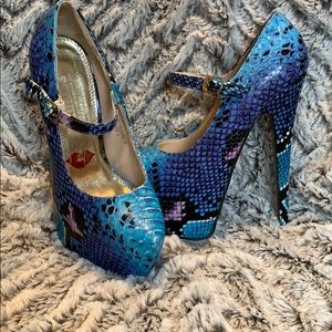 Snake print platforms